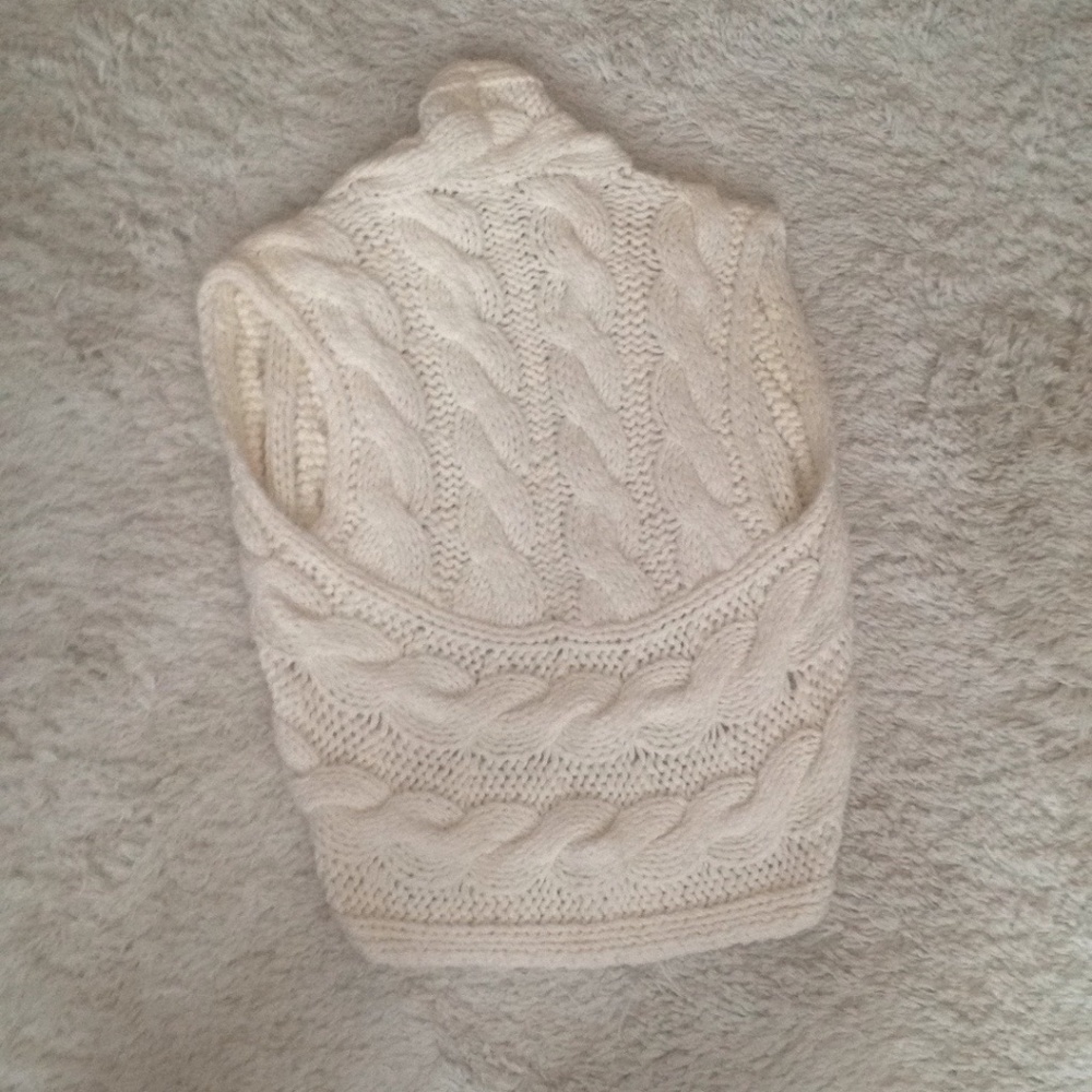 bebe Cream Cable-Knit Open Front Poncho Vest - Picture 3 of 4